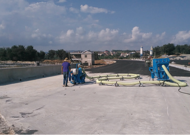 廣東廣中江高速路面拋丸